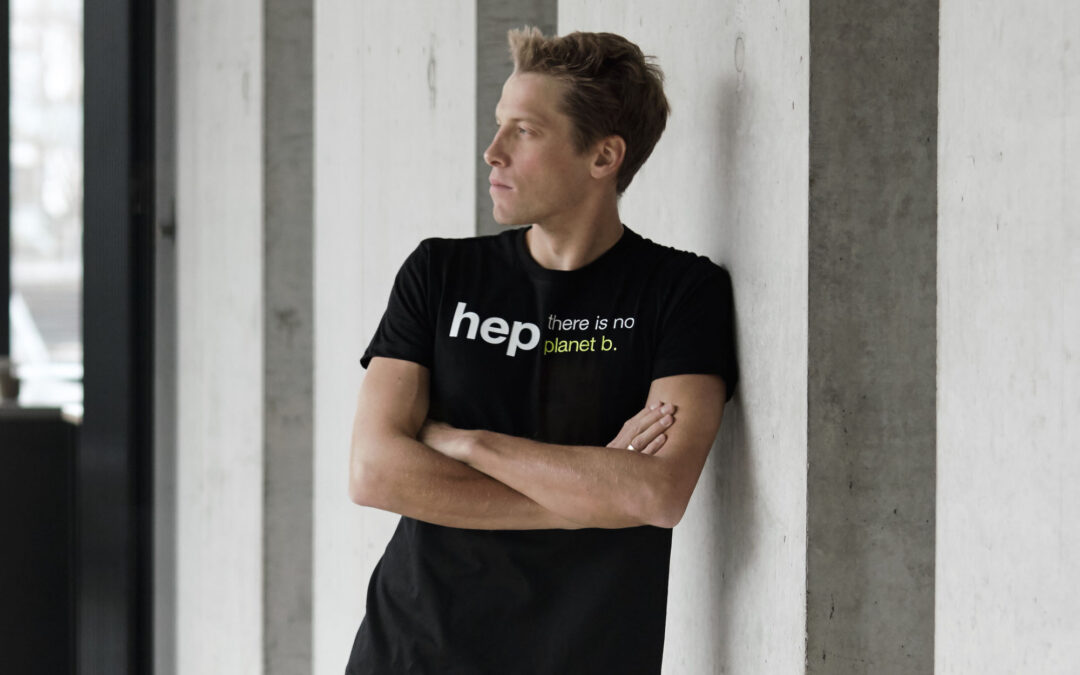 Tri­ath­let Mau­rice Cla­vel wird Teil des hep Sports Teams